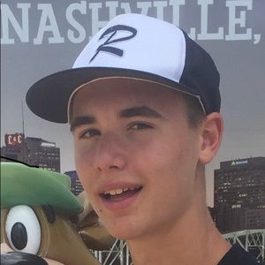 Meet your Posher, Ethan